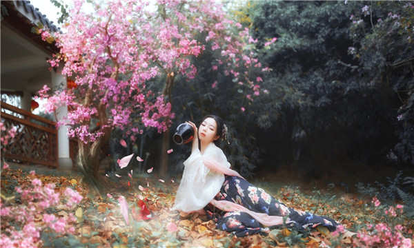 龙南标题：寻求拥有自己孩子的希望—关于供卵代怀公司